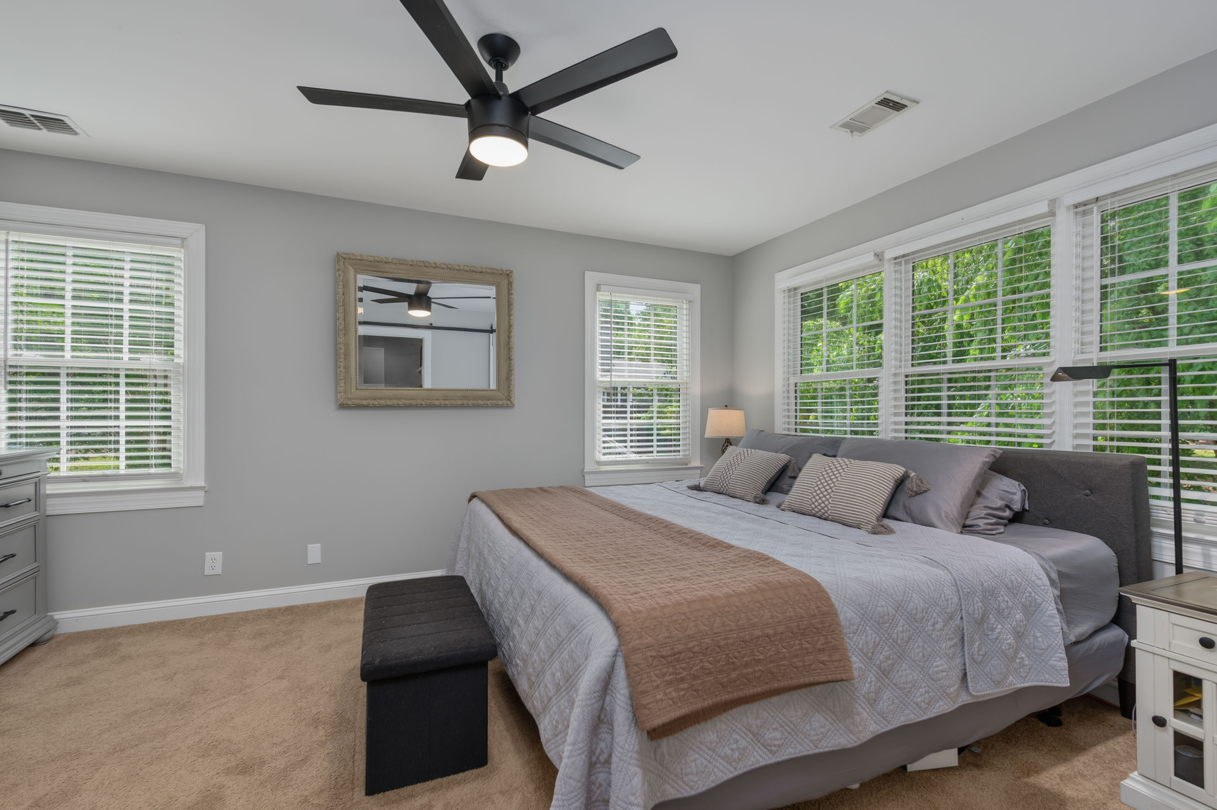 1040 Village Loop image 18